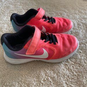 Girls Pink Nike sz 1.5